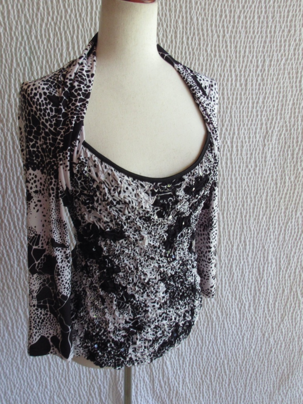 Joseph Ribkoff Top 12 Black White Abstract Print Sequins Ruched Stretch bolero